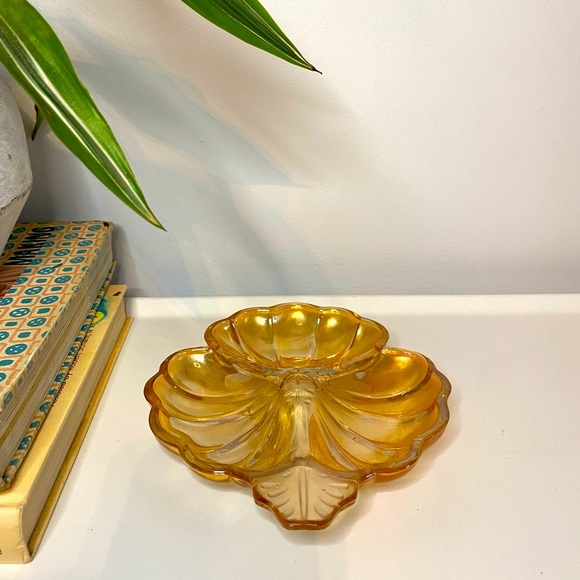 Vintage Marigold Carnival Clover Candy Dish - Picture 1 of 2